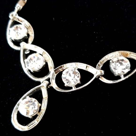 Vintage 1950s Rhinestone Necklace Silvertone - Picture 4 of 9